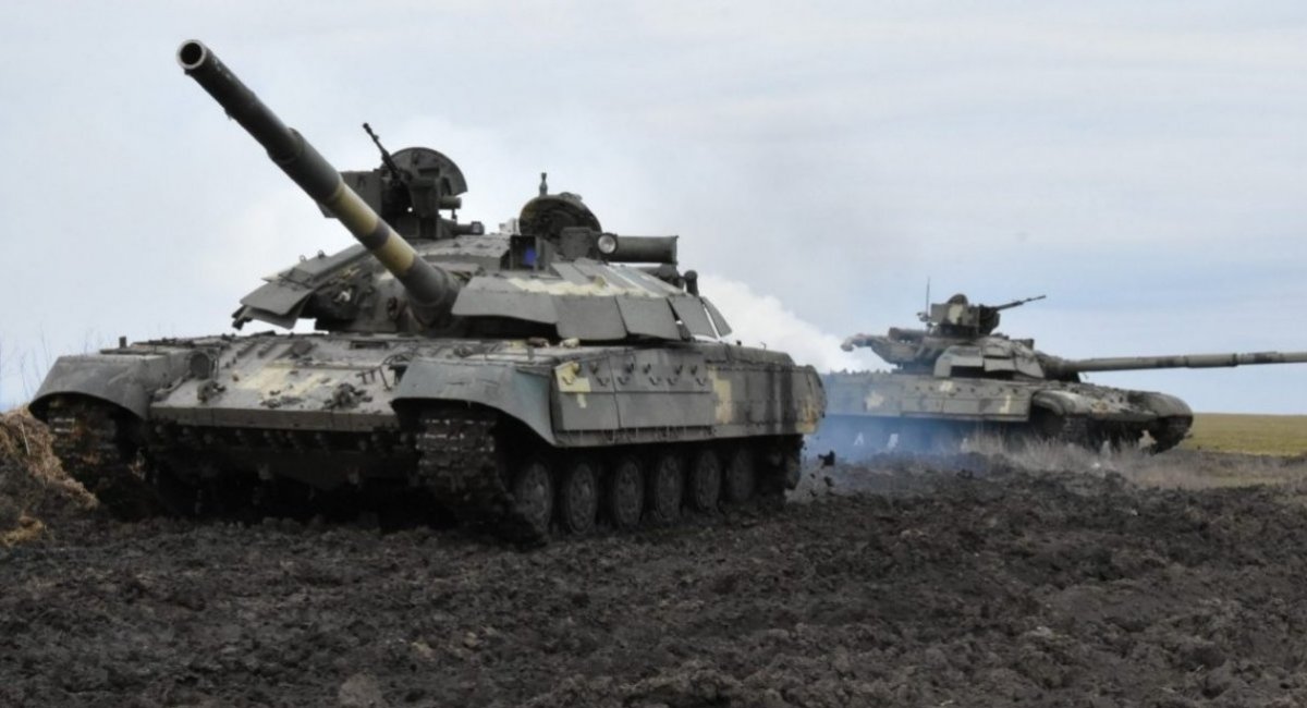 "Булати" біля окупованого Криму: Об’єднані сили ЗСУ відпрацювали атаку на танки агресора