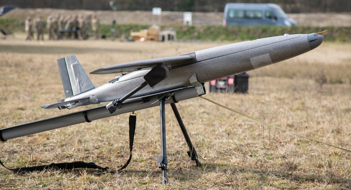 Що такого особливого в середині дрона Hornet, яким вирізають російську логістику, звідки він взявся та які його ключові особливості