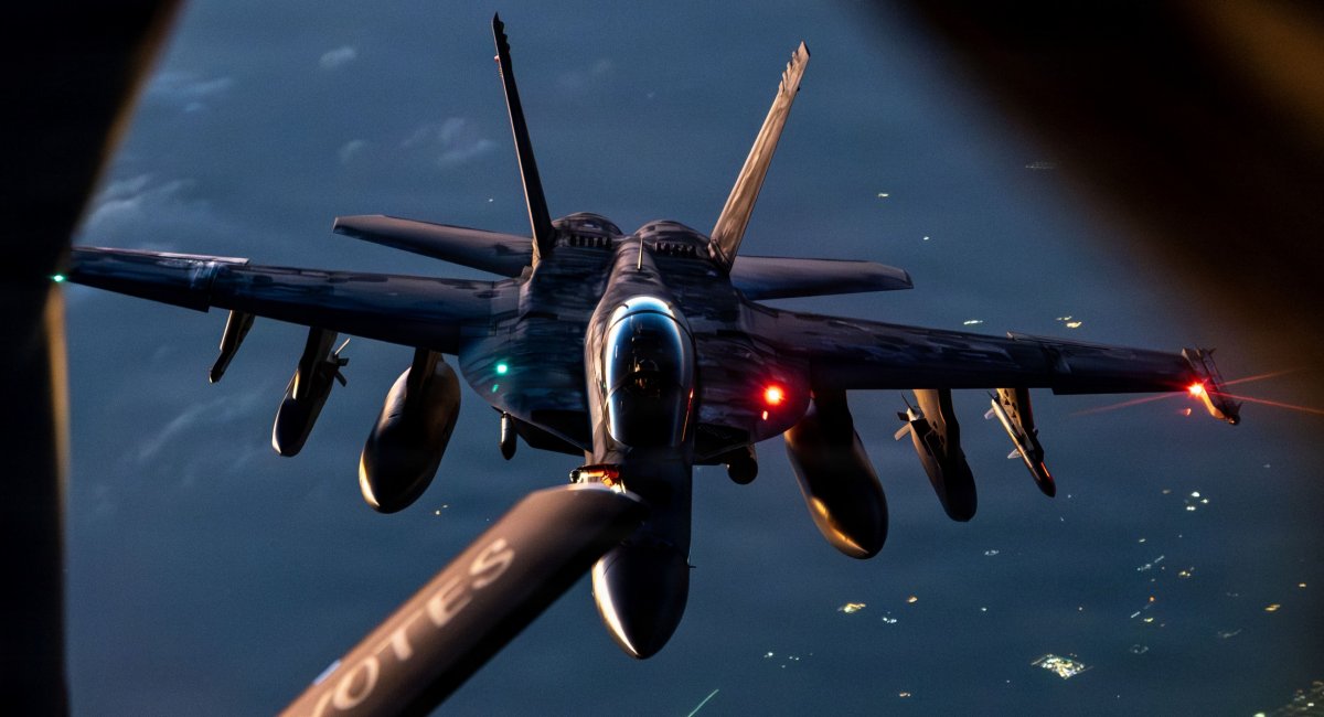 З чим літають бомбити Іран американські F-15, F-16, F/A-18, чи сильно це відрізняється від озброєння ПС ЗСУ