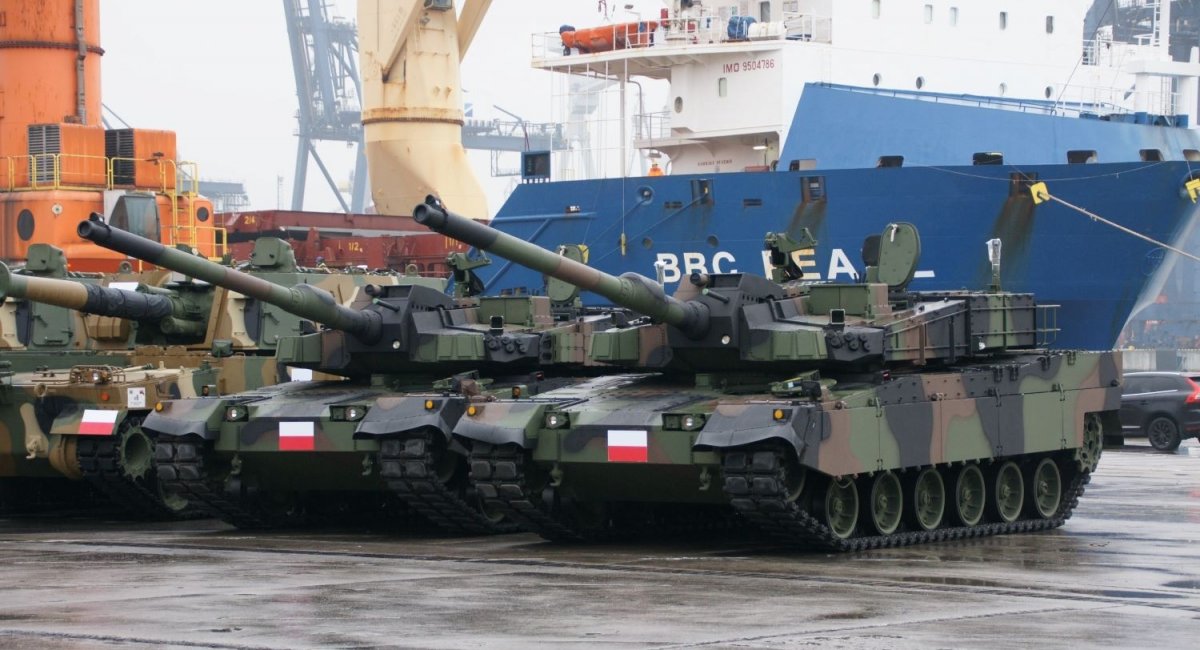 Польщі знадобилось лише 102 дні, щоб отримати перші корейські танки K2 та САУ K9 - з них 35 днів пішло на дорогу (фото)