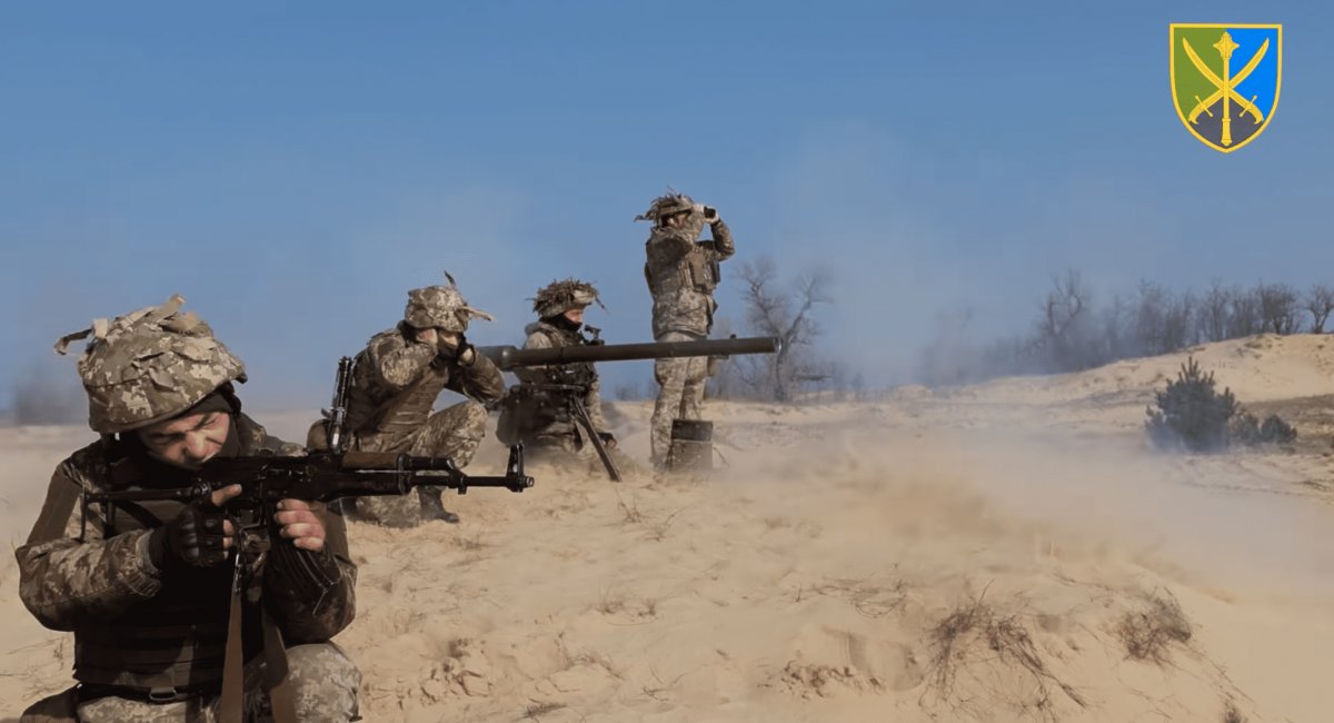 Відбили атаку ворога поблизу Криму: як українські десантники тренування проводили
