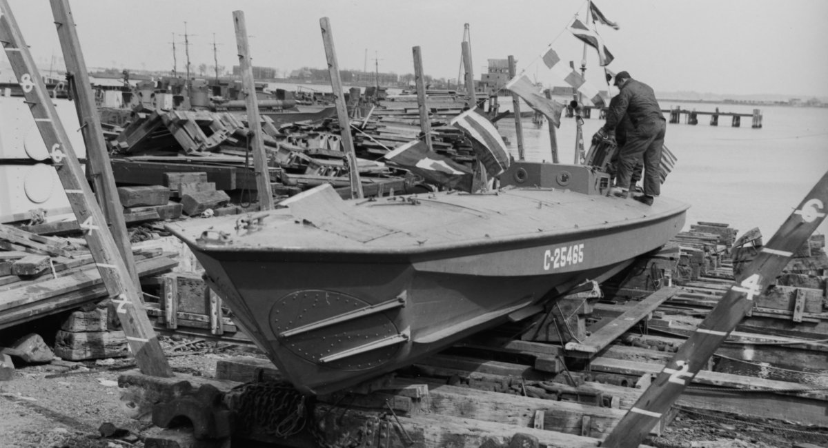У США у 1943 році створили пілотований See Baby, в якому ще досі можна підгледіти корисні ідеї 