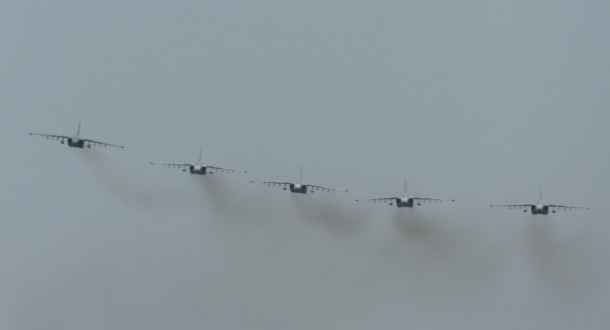 Штурмовики Су-25 повертаються після успішного виконання завдань у рамках навчань "Сі Бриз - 2020"