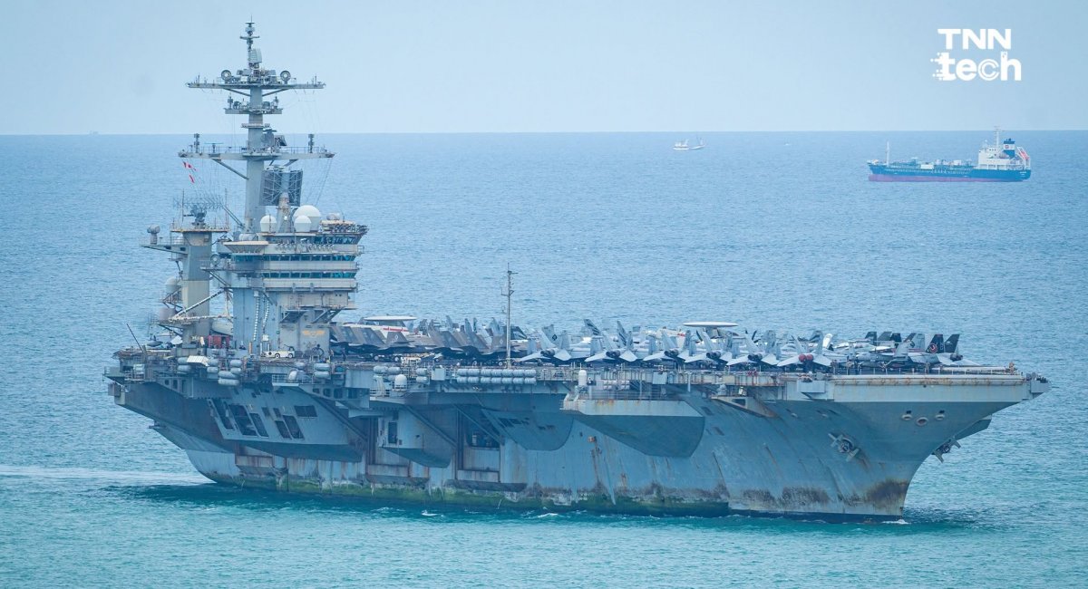Як виглядає атомний авіаносець США після 286 діб у морі й чи все з ним після цього добре