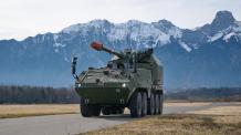 Для України новин по САУ RCH 155 нема, але її "сестру" DONAR 10x10 нарешті замовила Швейцарія у кількості 32 одиниць 