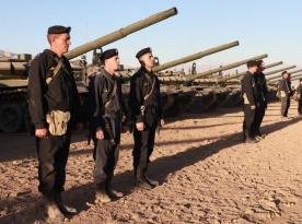 РФ хоче відновити вище танкове командне училище в Чєлябінську, наче від того стане більше Т-72 та інших танків