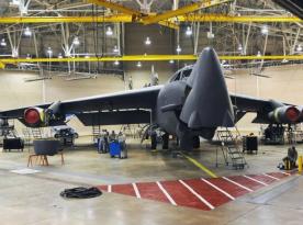 Чому Boeing в 2005 році продав завод по B-52, і до чого це привело