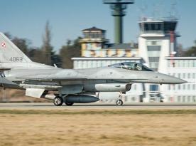 Польща має всього 40 пілотів на 47 F-16, і це не рахуючи потреби на FA-50, F-35 та AH-64 Apache