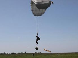 У ДШВ ЗСУ тестують парашутні системи Airborne Systems (фото)