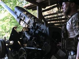 Навіщо кадирівці зняли колеса на своїй причіпній гаубиці Д-30 та наскільки це допомагає в бою