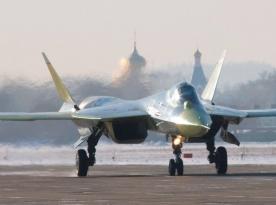 РФ для захисту НПЗ у Омську спробувала використати свій новітній Су-57, але палаючий результат відомий
