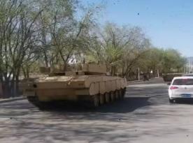 Навіщо Китай створив гібридний танк і чи справді на нього поставлять лазерний захист