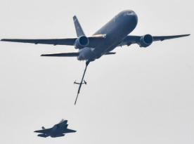 Boeing втратив понад 8 млрд доларів на літаках KC-46A, тож хоче підняти на них ціну попри низьку боєготовність та тріщини