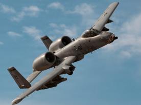Штурмовики A-10 виконують надважливі місії Sandy з порятунку пілотів, але йдуть на списання і тепер проблема чим їх замінити
