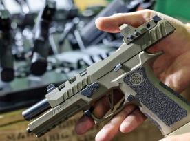 P320 провалив випробування на 1 бал з 10 та надто складний в усьому, але все ще був обраний для армії Швейцарії