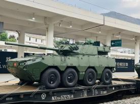 Китай почав масово виробляти нові амфібійні колісні танки ZTL-19
