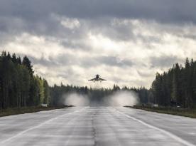 F-35A та Eurofighter показали, як злітатимуть з трас, і це очевидна вимога за висновками з війни в Україні