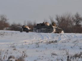 ЗСУ відпрацювали стрільбу по танкам РФ із гармат МТ-12Р з радіолокаційним прицілом 