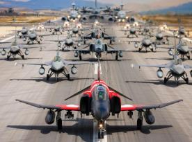Скільки країн НАТО, окрім США, мають у строю 250 та більше винищувачів, яка економіка для цього потрібна