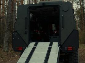 Що за нова модифікація українських броньовиків Inguar-3 з апарелю, яка призначена для евакуації поранених