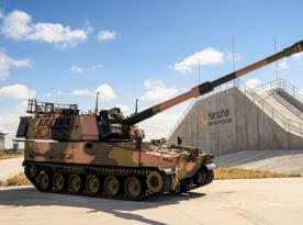 17 років до та понад 4 після контракту знадобилося, щоб перші САУ AS9 зійшли з конвеєра у Австралії