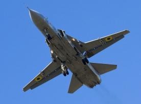 Повітряні Сили використовують Су-24 для утилізації рашистів біля Давидового Броду (відео)