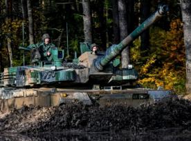 Через трохи більше ніж рік після покупки Польща отримує нові танки K2 з Південної Кореї, але поки не у польській версії
