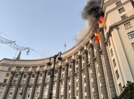У будівлю Кабміну влетів не 