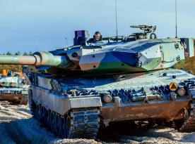 Армія Польщі отримала модернізовані Leopard 2, “вмовляти” Шольца не довелось