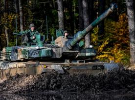 Скільки часу знадобилось Польщі для отримання всіх 180 корейських танків K2 та скільки б чекали на Leopard 2 чи Abrams