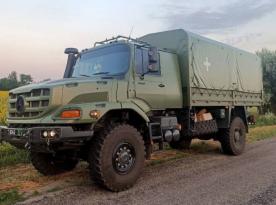Які цікаві варіанти озброєння є для вантажівок від Daimler Truck, які сотнями постачаються Україні