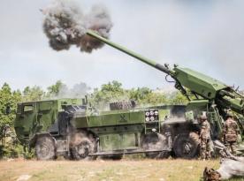 Перші дві САУ CAESAR 8х8 для Чехії не змогли стріляти на 40 км, чим погрожує Прага та який вихід