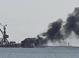 Дубль №2: у порту Бердянська знову пожежа на тому самому місці де згорів ВДК 