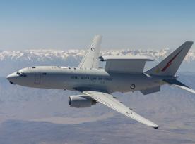 Навіщо скасований літак ДРЛВ E-7 Wedgetail навчили керувати безпілотними винищувачами MQ-28