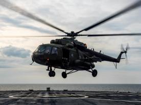 Ми-17 на американському кораблі від польських пілотів став символом змін у НАТО