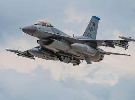 Чи вистачить 40 км: Сирський озвучив дійсно важливу деталь щодо реальної ролі та можливостей F-16 у небі України