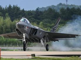 Південнокорейський винищувач KF-21 нарешті завершив випробування, скільки часу на це пішло