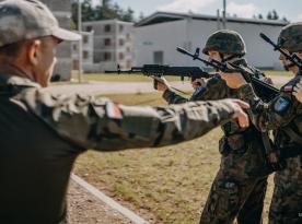 Уряд Польщі почав говорити про власну ядерну зброю та анонсував підготовку до тотальної мобілізації