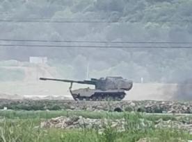 Китайці вже випробовують нову 155-мм САУ SH16, яка потребує лише двох людей в екіпажі та має власну ТЗМ
