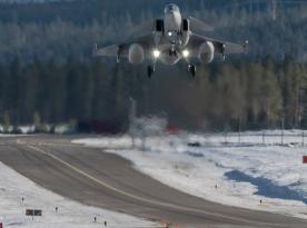 Швеція виділила 160 млн доларів на те, щоб Gripen міг злітати з автотрас та 370 млн на боротьбу із БПЛА