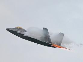 Чи варто відновлювати виробництво винищувачів F-22 та чому в США знову підняли це питання