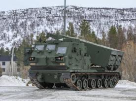 Щоб масово запускати ракети на 150 та 500 км у США оцінюють модернізацію всього парку РСЗВ M270