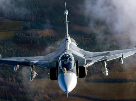 На стандартний JAS 39E Gripen встановили штучний інтелект і він вже у третьому польоті провів повітряний бій проти людини