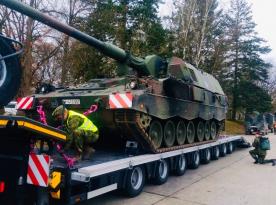 Німеччина перекидає в Литву бронемашини та самохідні гаубиці PzH 2000 