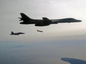 AGM-158 LRASM потужні та можуть топити кораблі Китаю, але в США під ці КР є поки лише один тип літака