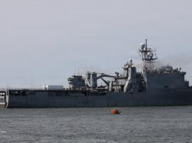 Замість 1,5 роки ремонтується вже 12 років, вперше з 2014 року в море вийшов десантний корабель USS Tortuga, але й це ще не фініш