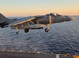 Іспанія буде літати на 45-річних AV-8B Harrier, щоб не втратити авіаносець за пів мільярда євро, потрапивши у пастку F-35B