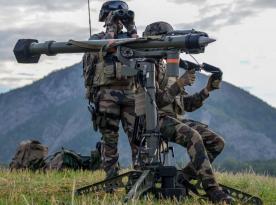 Лише нещодавно у неї не було наземного ППО взагалі, а зараз Бельгія вже має Piorun та купує ракети до Mistral