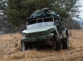 Поки у Лондоні досі не замовили RCH 155, оборонні гіганти просувають британцям багі зі 105-мм гаубецею