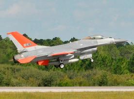 Які недоліки є в BQM-167A та QF-16, що у США хочуть нові дрони-мішені, які б імітували стелс-літаки та бомбардувальники і не тільки